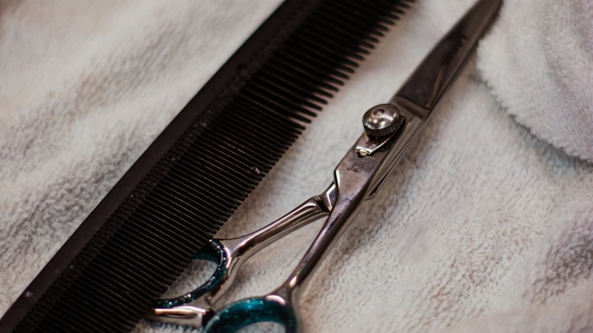 Queda de Cabelo Masculina Depois dos 40: o Que Funciona de Verdade (Testei Minoxidil por um Ano)